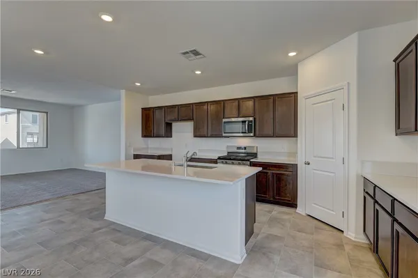 $3,095 | 7362 Legacy Pt Street, Las Vegas, NV 89113