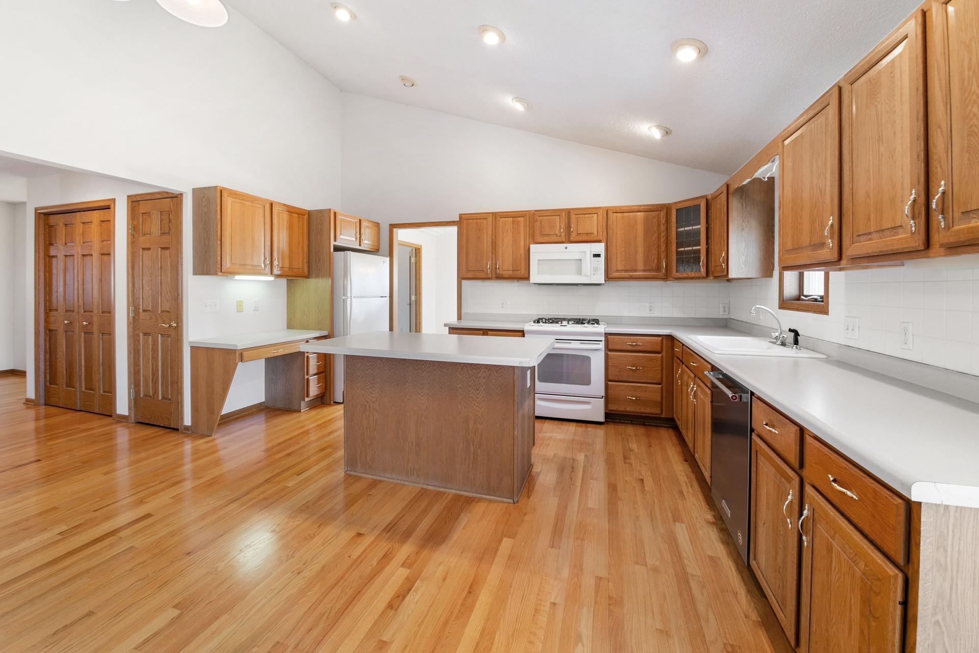 8111 Kimberly Lane North Maple Grove, MN 55311 - Photo 18 of 39