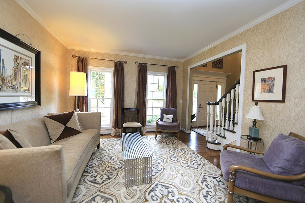 7812 Mayapple Place Raleigh, NC 27613 - Photo 5 of 30 Living Room