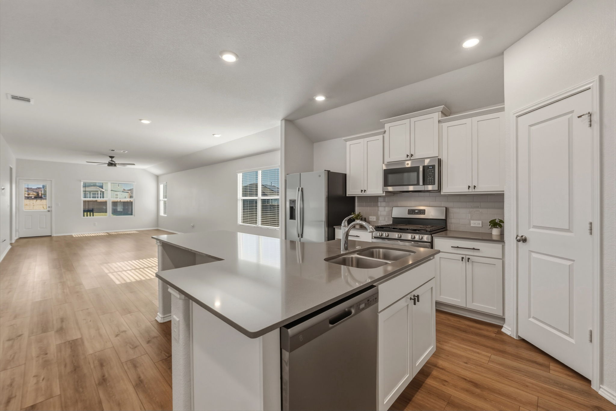 405 Doherty Kyle, TX 78640 - Photo 9 of 40 Stainless steel appliances and great work flow in the kitchen