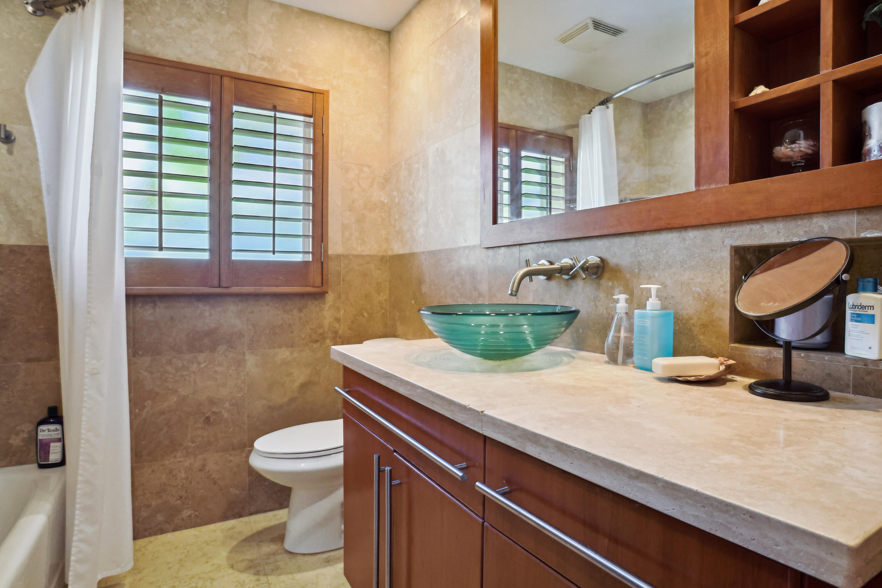 1401 Southwest 4th Street Boca Raton, FL 33486 - Photo 12 of 15 bathroom