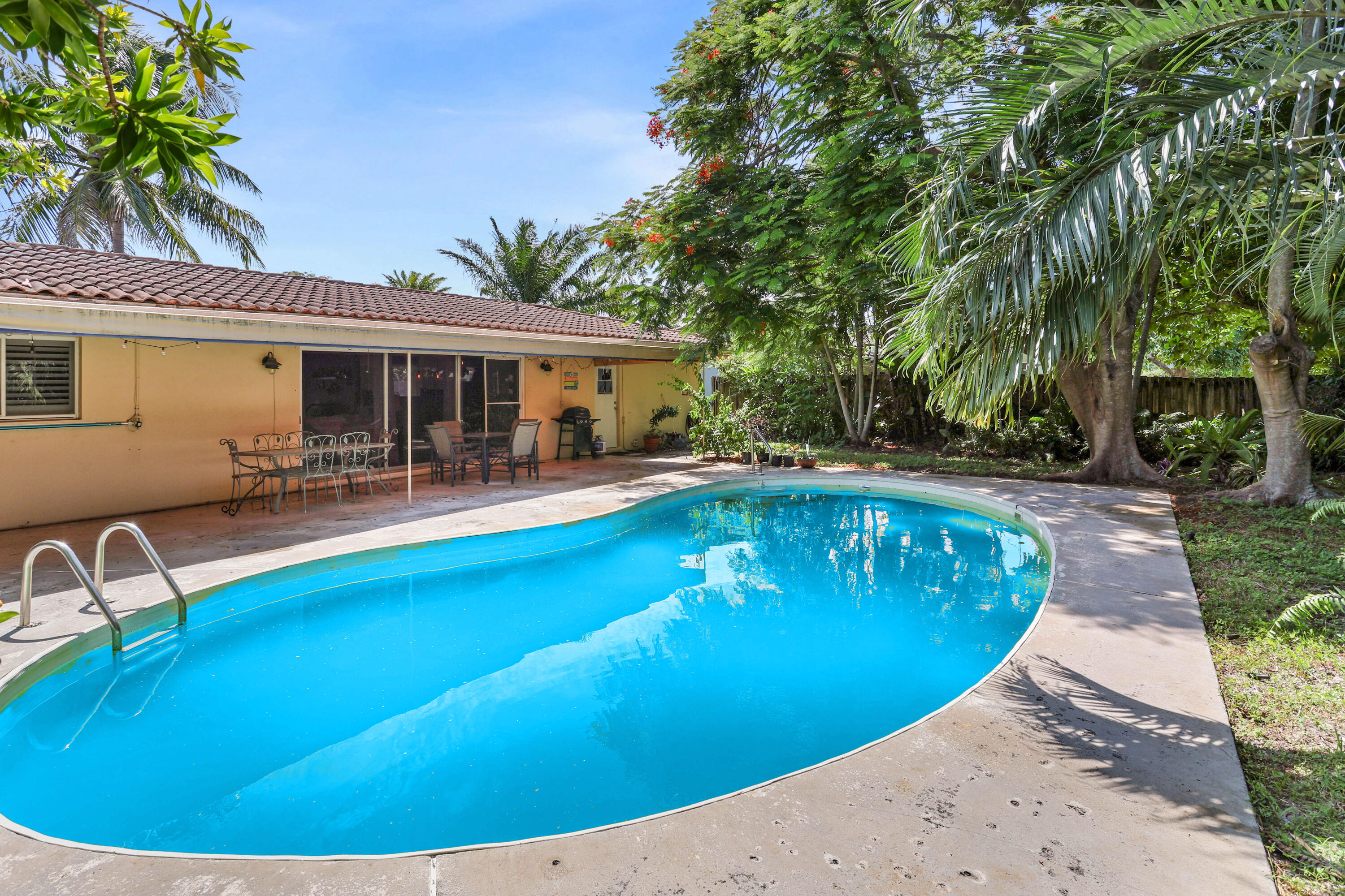 1401 Southwest 4th Street Boca Raton, FL 33486 - Photo 3 of 15 pool