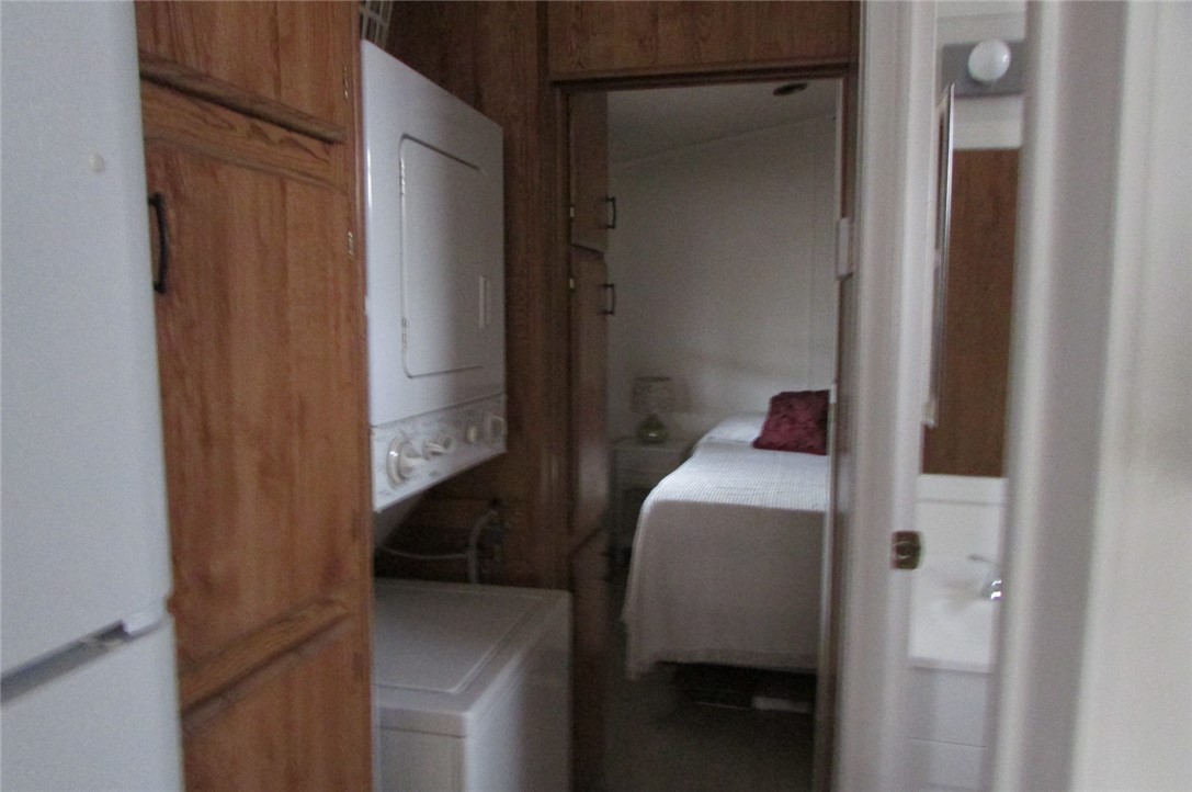 2000 Ramar Road, Unit 518 Bullhead City, AZ 86442 - Photo 19 of 37 Laundry