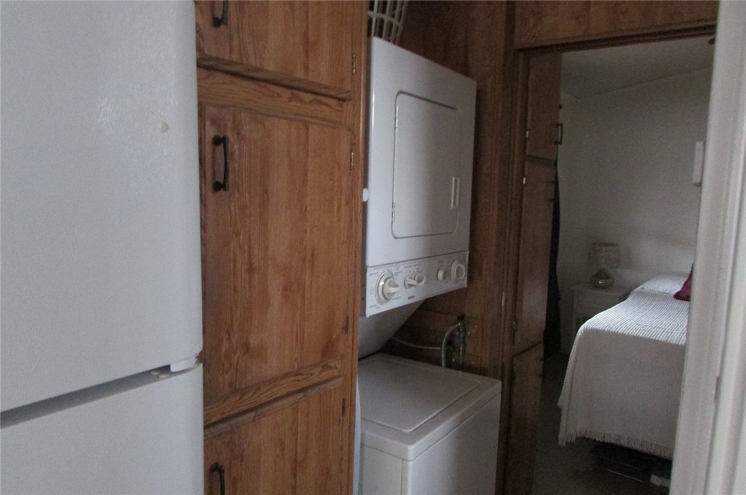 2000 Ramar Road, Unit 518 Bullhead City, AZ 86442 - Photo 20 of 37 Laundry