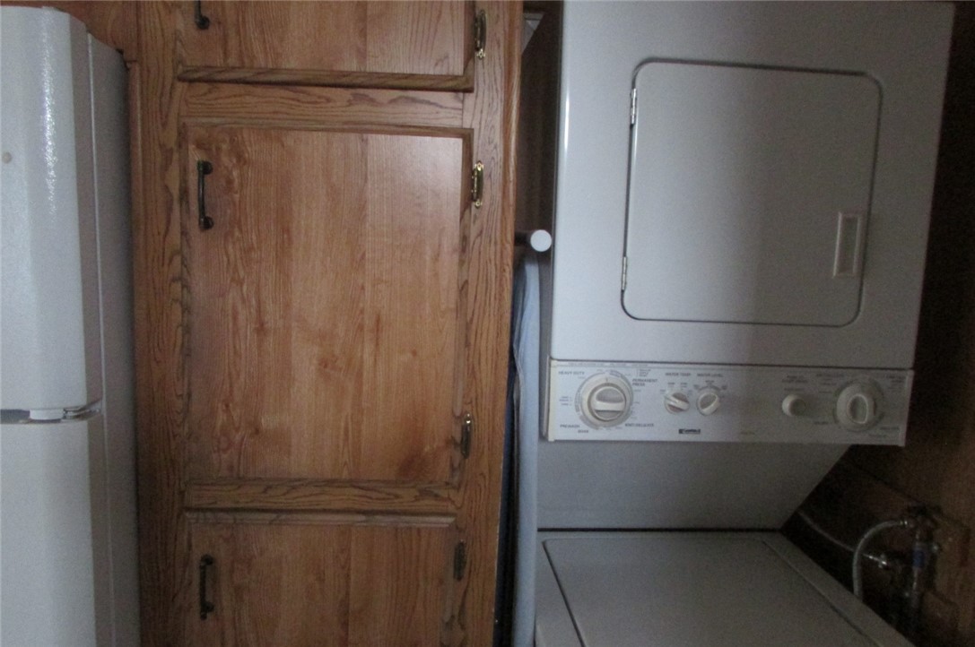 2000 Ramar Road, Unit 518 Bullhead City, AZ 86442 - Photo 26 of 37 Laundry