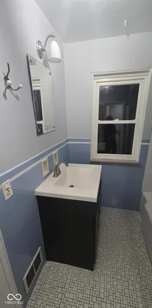 $3,100 | 402 West 52nd Street, Indianapolis, IN 46208
