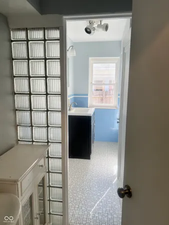 $3,100 | 402 West 52nd Street, Indianapolis, IN 46208