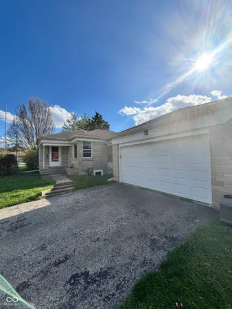 $3,100 | 402 West 52nd Street, Indianapolis, IN 46208