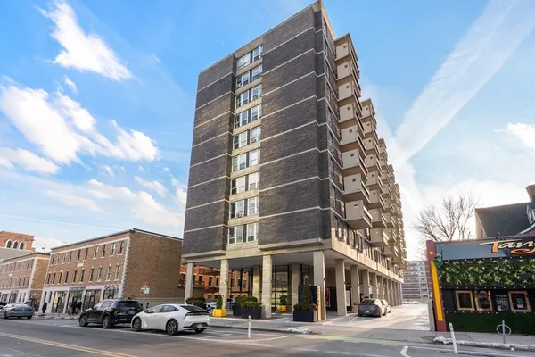 $3,200 | 872 Massachusetts Avenue, Unit 303, Cambridge, MA 02139
