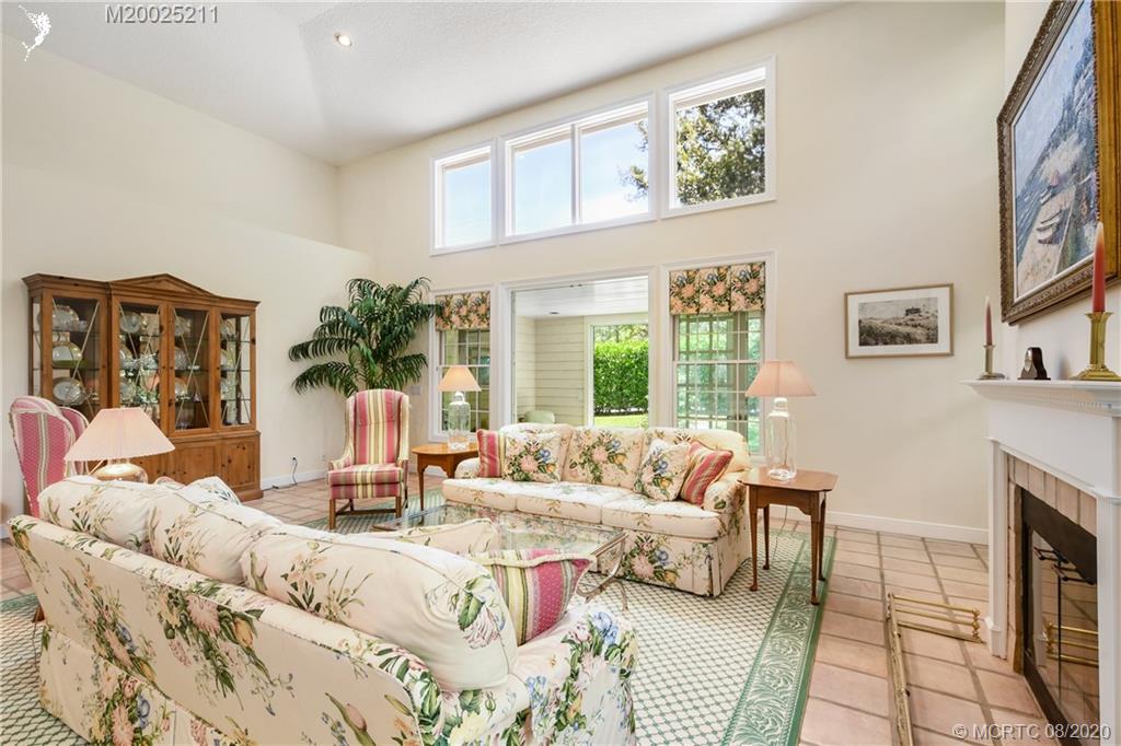 7202 Golf Ridge Way Hobe Sound, FL 33455 - Photo 8 of 36 Gallery Image 8