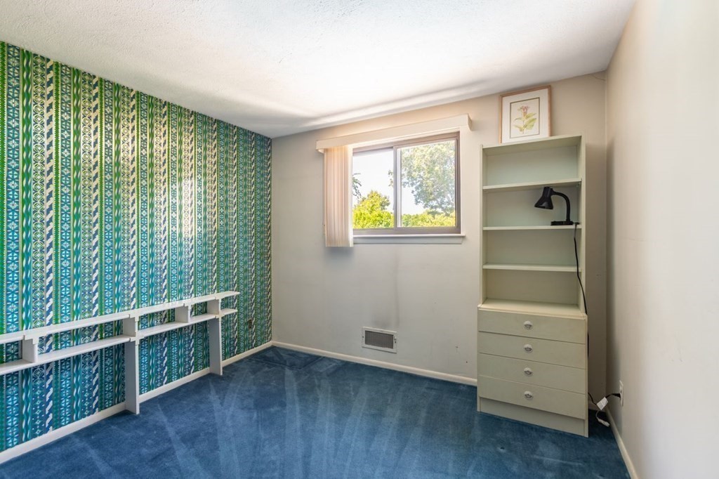 17 Longstreet Road Peabody, MA 01960 - Photo 16 of 36 Gallery Image 16