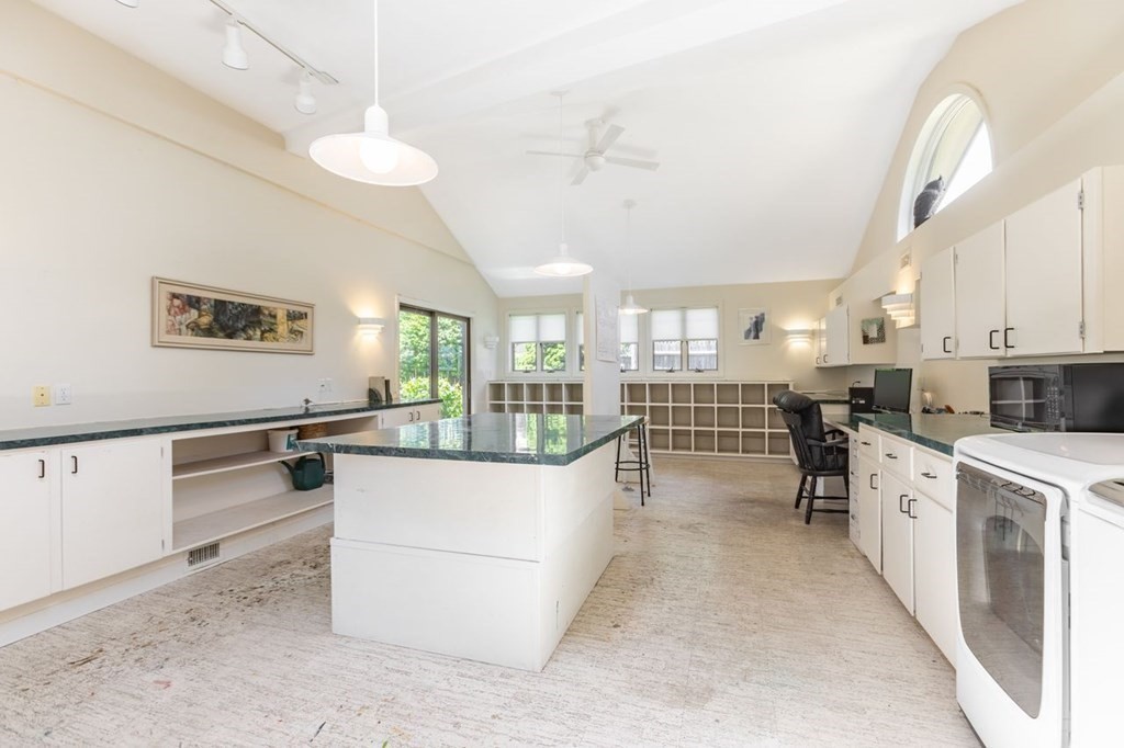 17 Longstreet Road Peabody, MA 01960 - Photo 19 of 36 Gallery Image 19