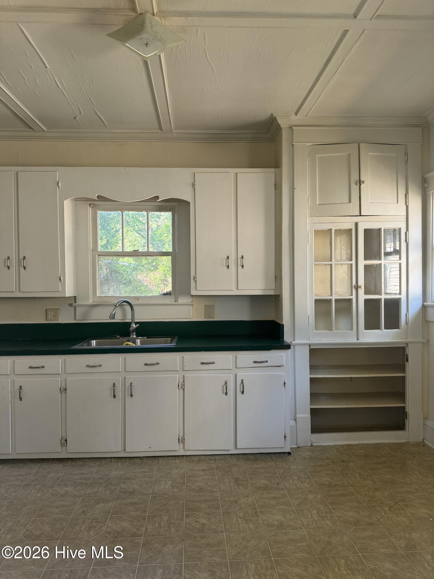 320 Spring Street Hamlet, NC 28345 - Photo 8 of 14