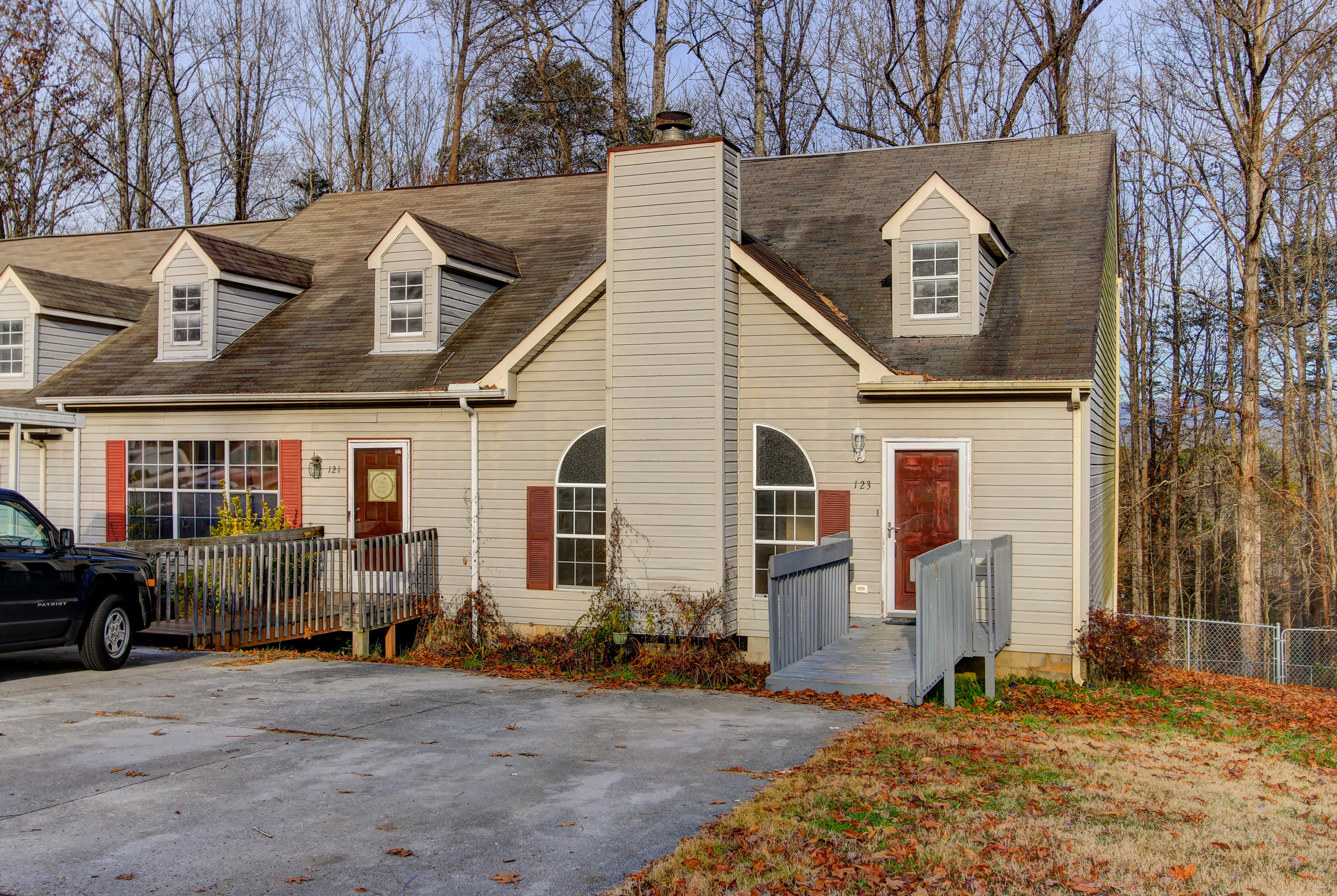 123 High Point Lane Oak Ridge, TN 37830 - Photo 1 of 14 Positive Perceptions-1