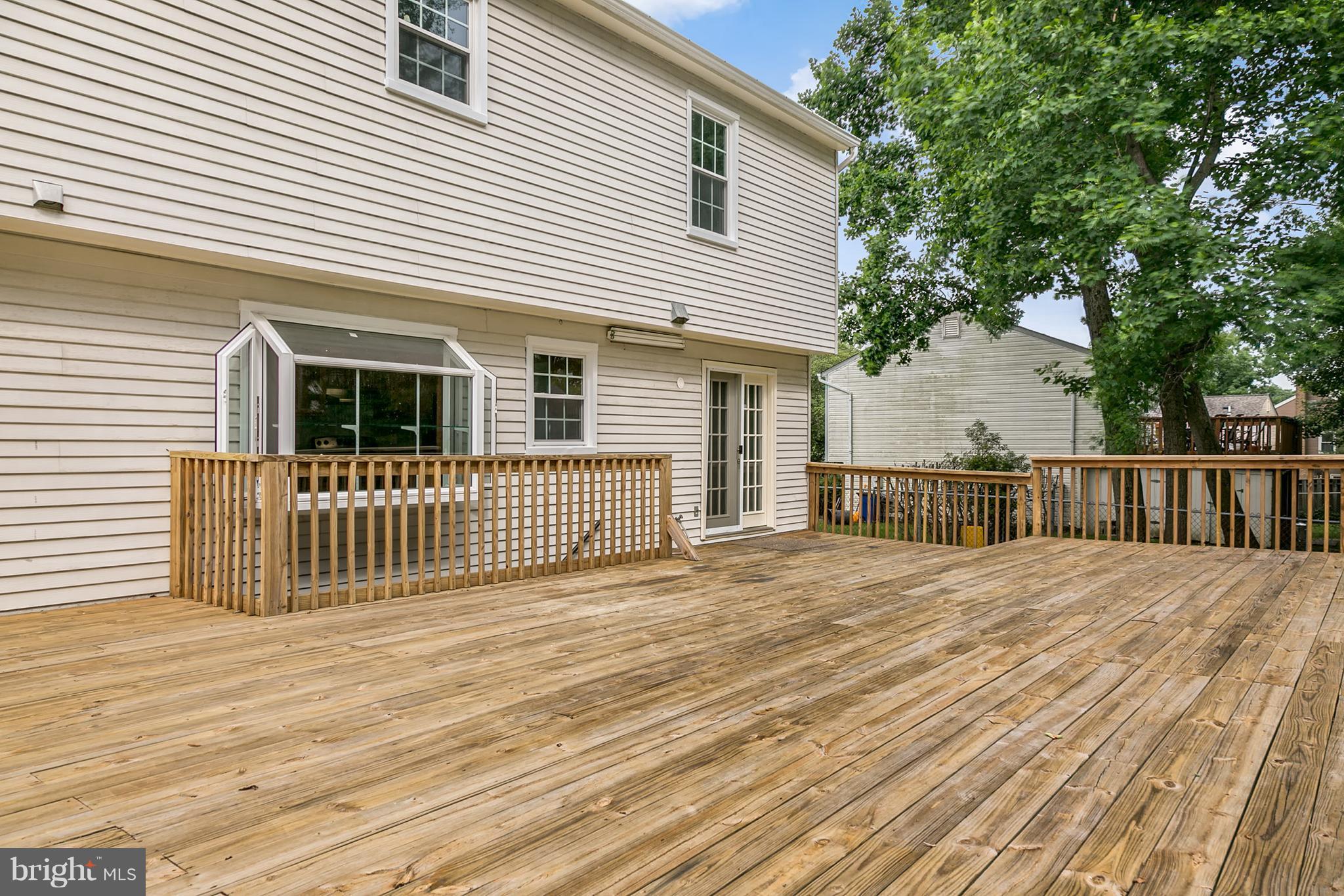 13110 North Point Lane Laurel, MD 20708 - Photo 27 of 30 Exterior (Rear)