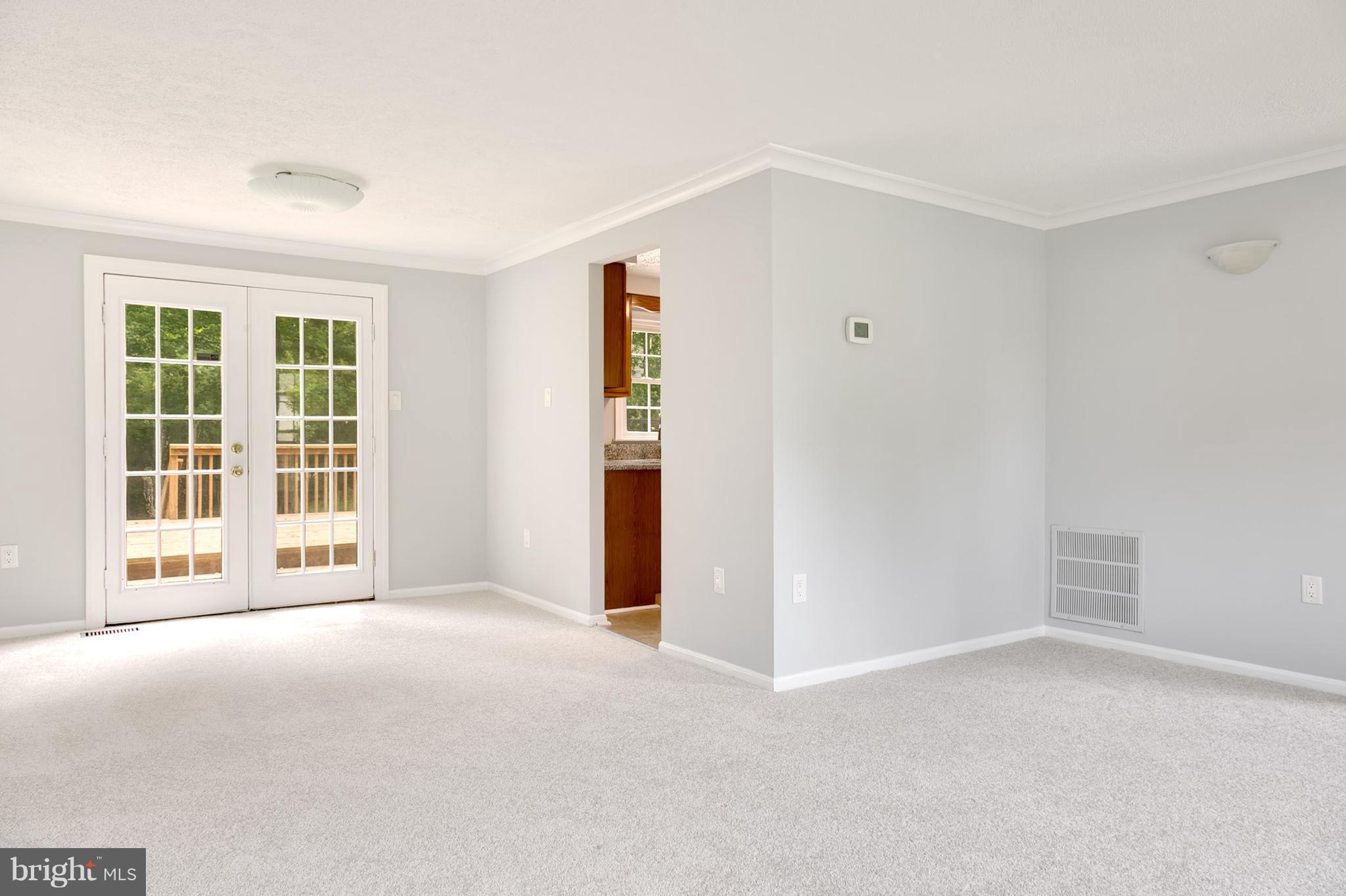 13110 North Point Lane Laurel, MD 20708 - Photo 4 of 30 Interior (General)