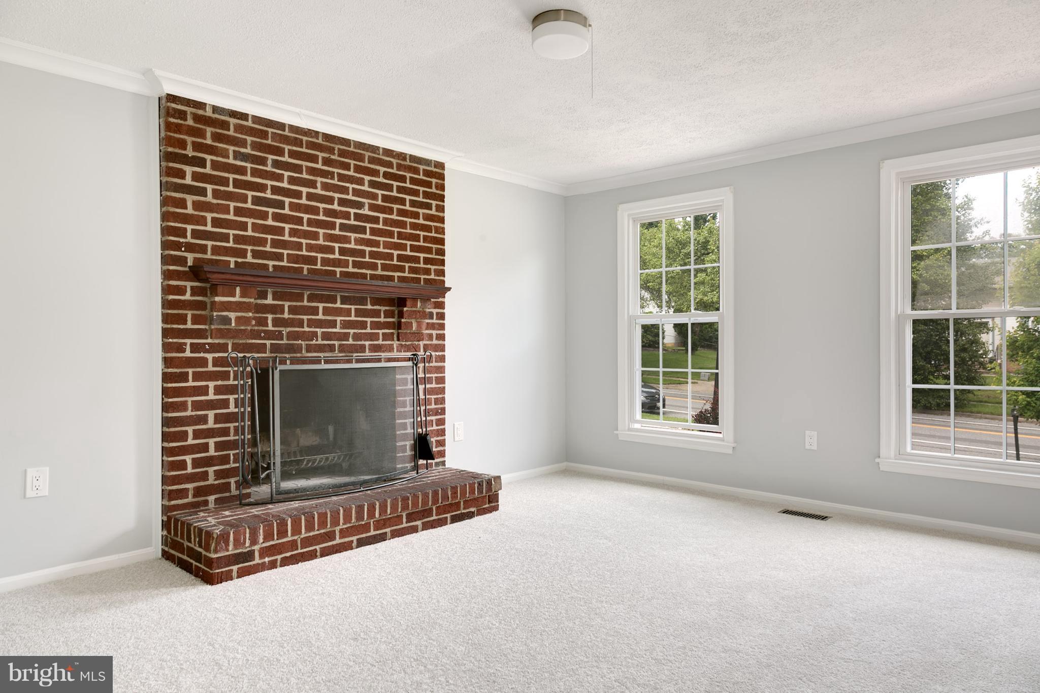 13110 North Point Lane Laurel, MD 20708 - Photo 5 of 30 Interior (General)