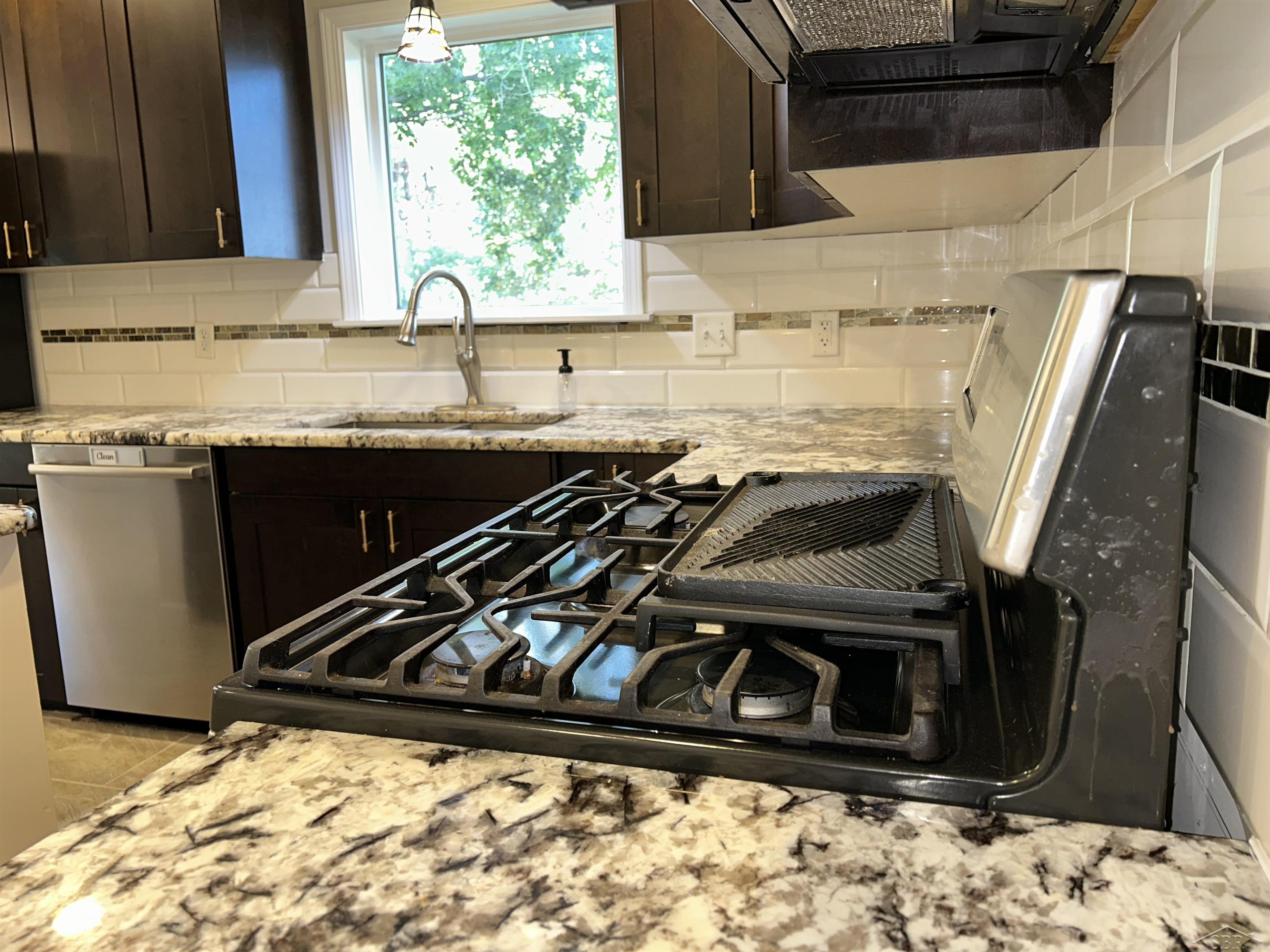 1807 Hemmeter Road Saginaw, MI 48638 - Photo 8 of 19 50188847-5d0b923b-5b49-4ff9-a518-4f61461c06ad.JPG