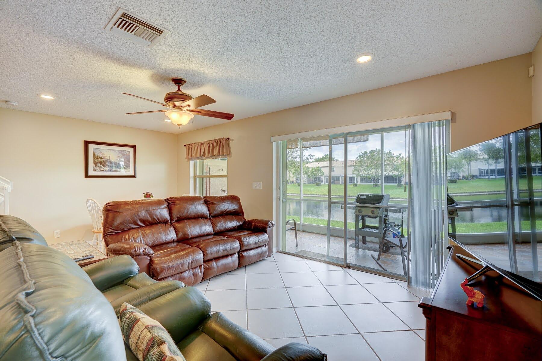 254 Timberwalk Trail Jupiter, FL 33458 - Photo 14 of 45 Living room