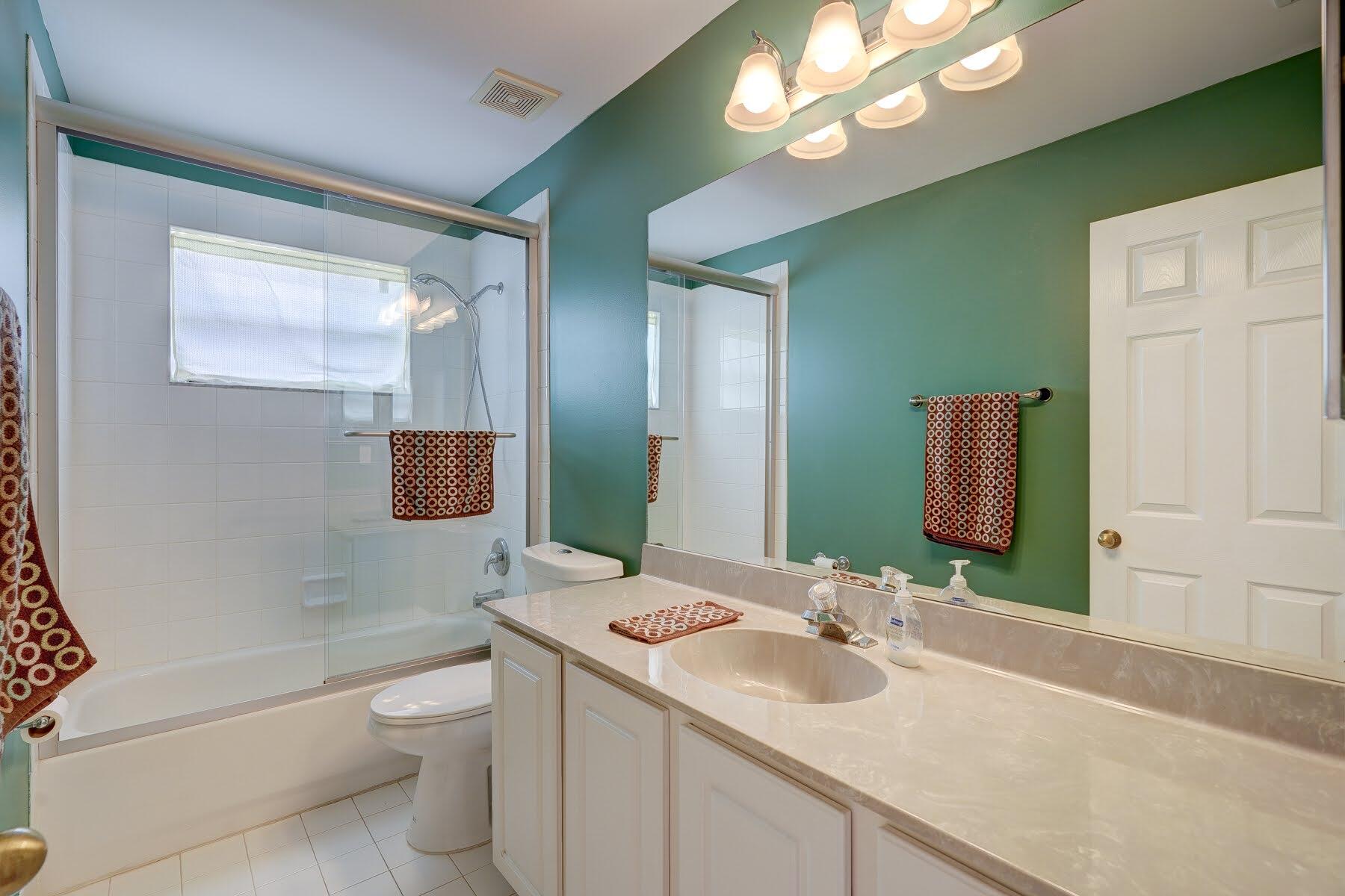 254 Timberwalk Trail Jupiter, FL 33458 - Photo 25 of 45 2nd bathroom