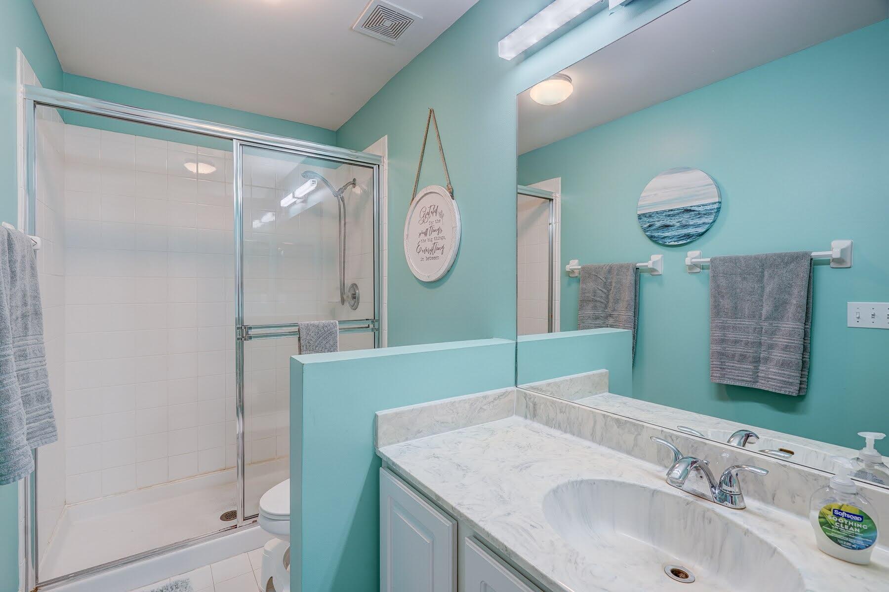 254 Timberwalk Trail Jupiter, FL 33458 - Photo 29 of 45 Primary Bathroom