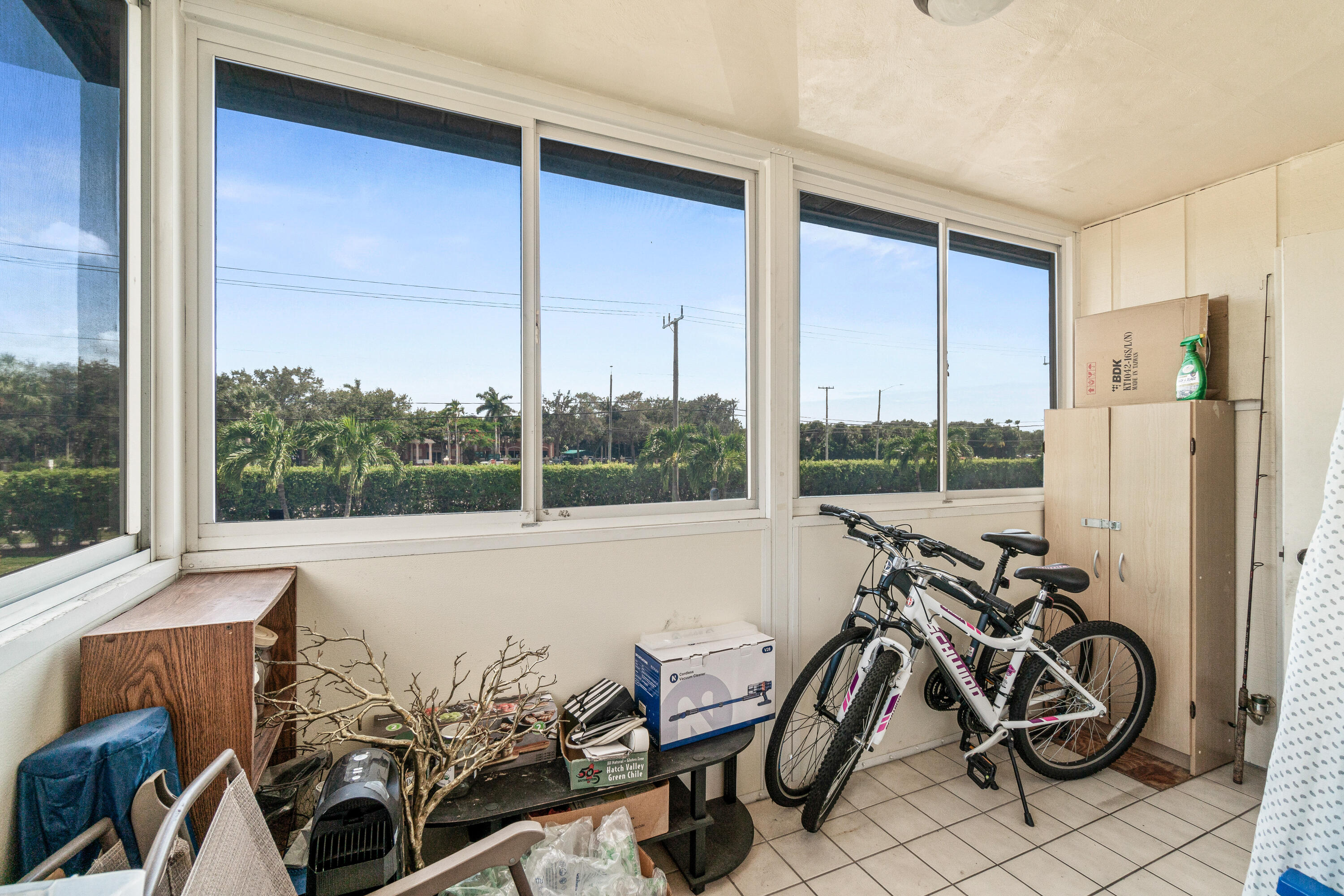 184 Flanders D Delray Beach, FL 33484 - Photo 18 of 22 022-184FlandersD-DelrayBeach-FL-33484-FU