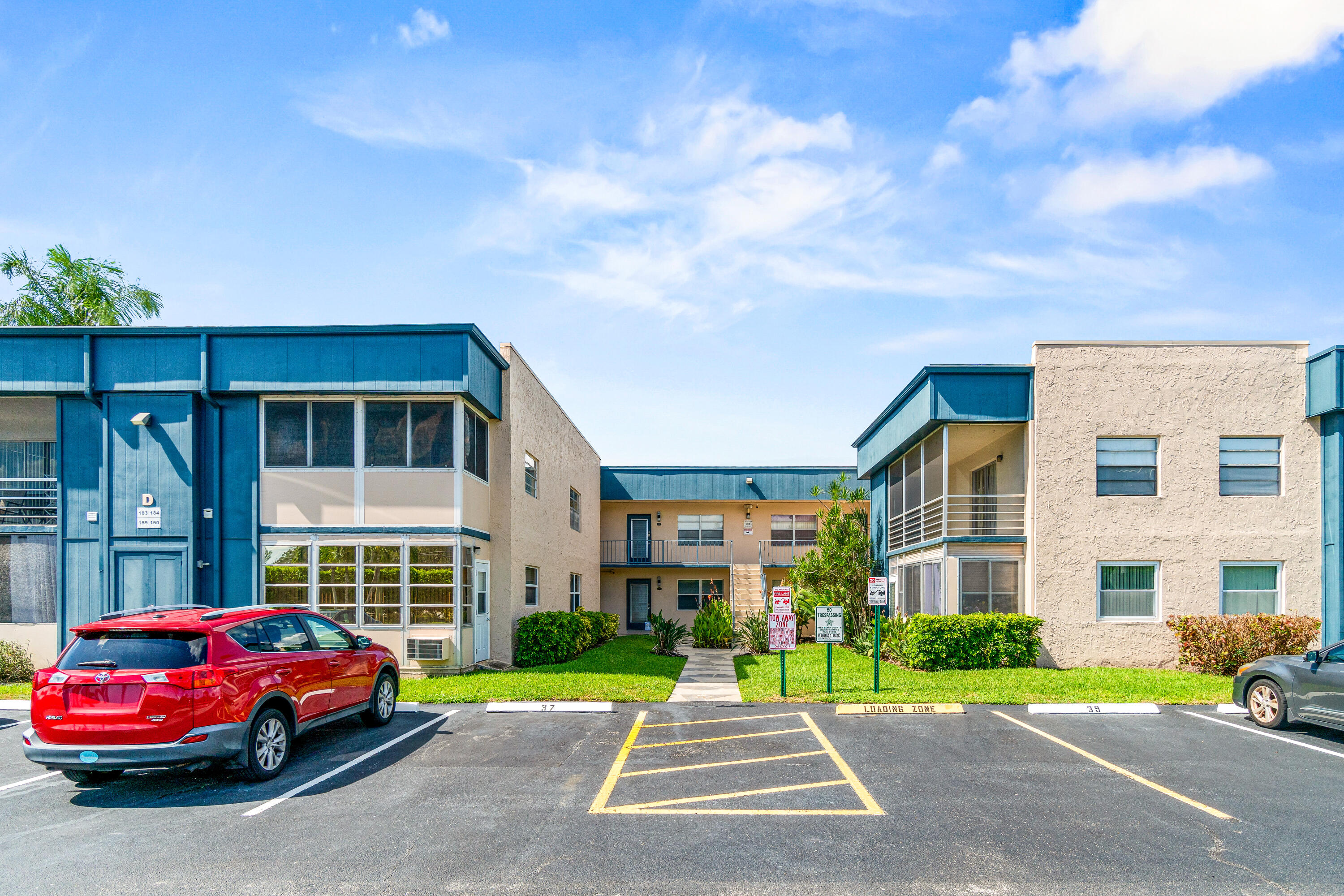 184 Flanders D Delray Beach, FL 33484 - Photo 21 of 22 001-184FlandersD-DelrayBeach-FL-33484-FU