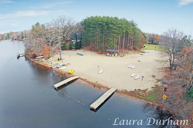 $320,000 | 3581 65th Street, Unit 5, Saugatuck, MI 49453