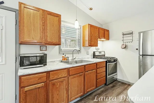 $320,000 | 3581 65th Street, Unit 5, Saugatuck, MI 49453