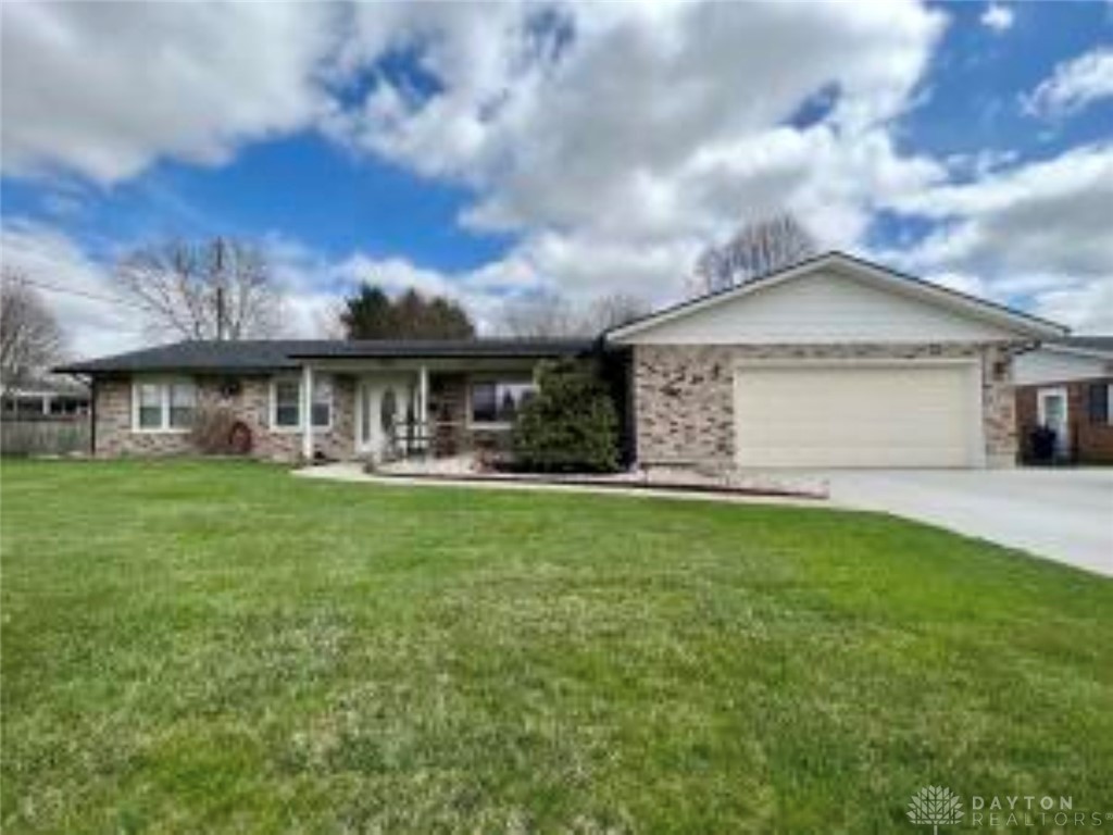 5420 West Ridgewood Road Springfield, OH 45503 - Photo 1 of 51