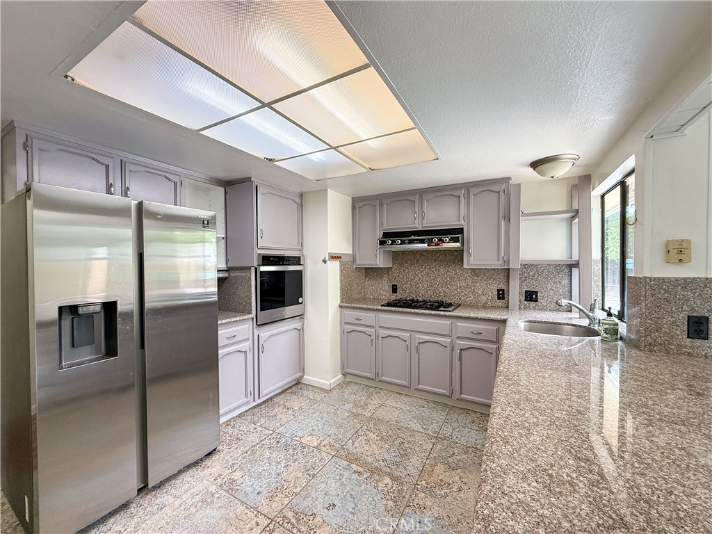 3583 Vernal Court Merced, CA 95340 - Photo 6 of 30