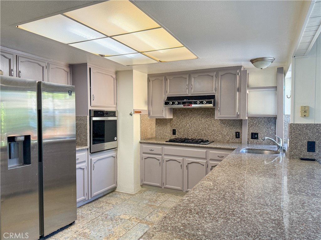 3583 Vernal Court Merced, CA 95340 - Photo 7 of 30