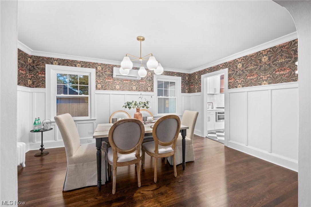 3192 Chadbourne Road Cleveland, OH 44120 - Photo 12 of 35