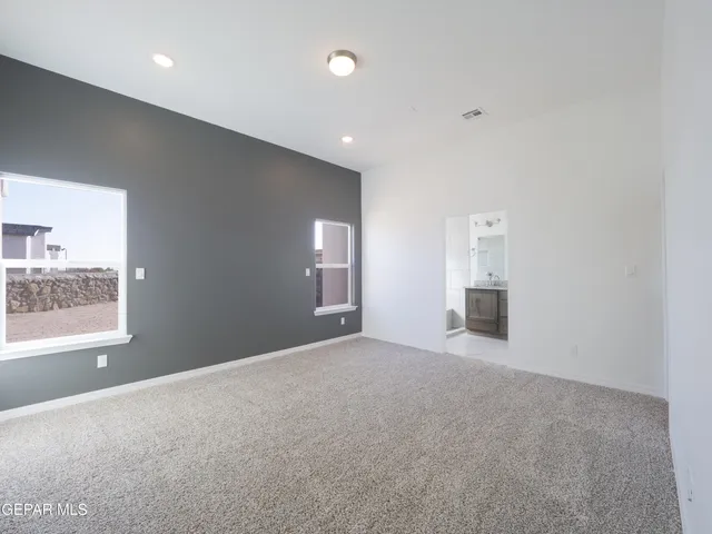 $329,950 | 6034 Fall Ridge, Santa Teresa, NM 88008