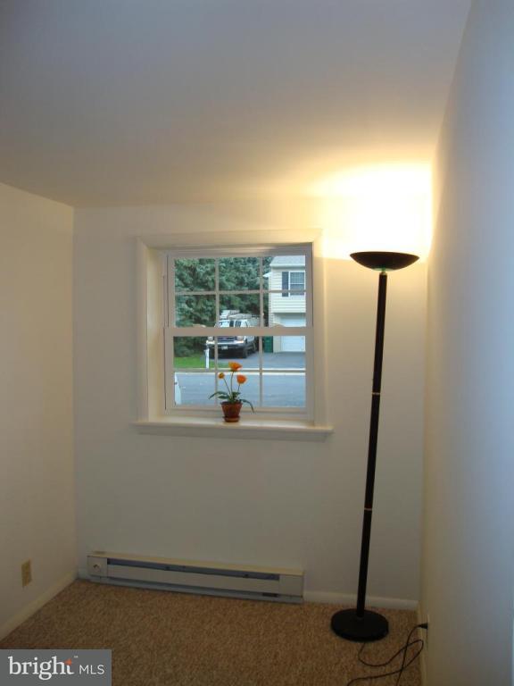 94 Summer Lane Lititz, PA 17543 - Photo 13 of 14 Gallery Image 13