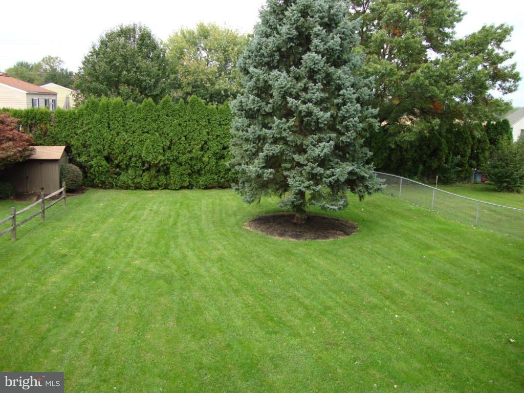 94 Summer Lane Lititz, PA 17543 - Photo 14 of 14 Gallery Image 14