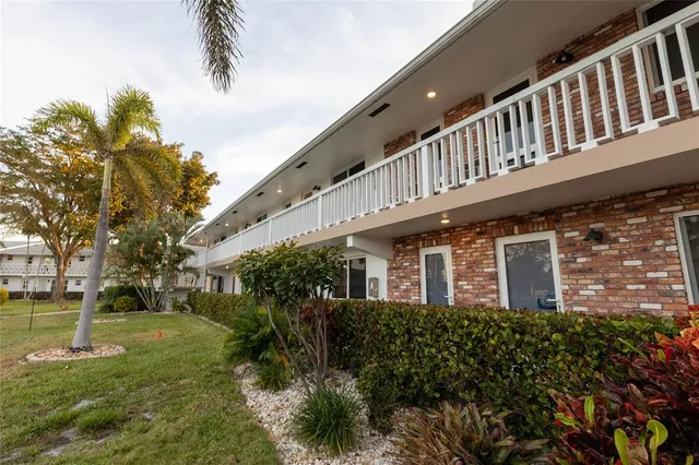 $259,000 | 750 Pine Drive, Unit 11, Pompano Beach, FL 33060
