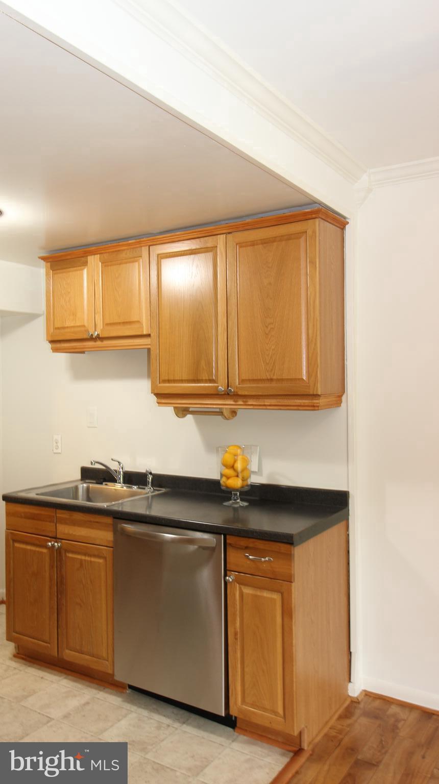 2226 Castle Rock Square, Unit 22C Reston, VA 20191 - Photo 9 of 45