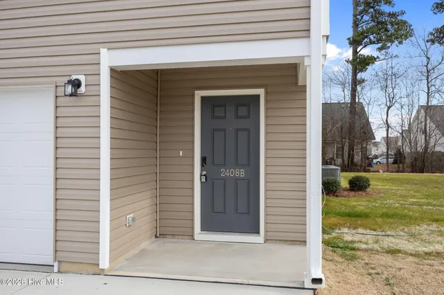 $1,850 | 2409 Brookville Drive, Unit B, Greenville, NC 27834
