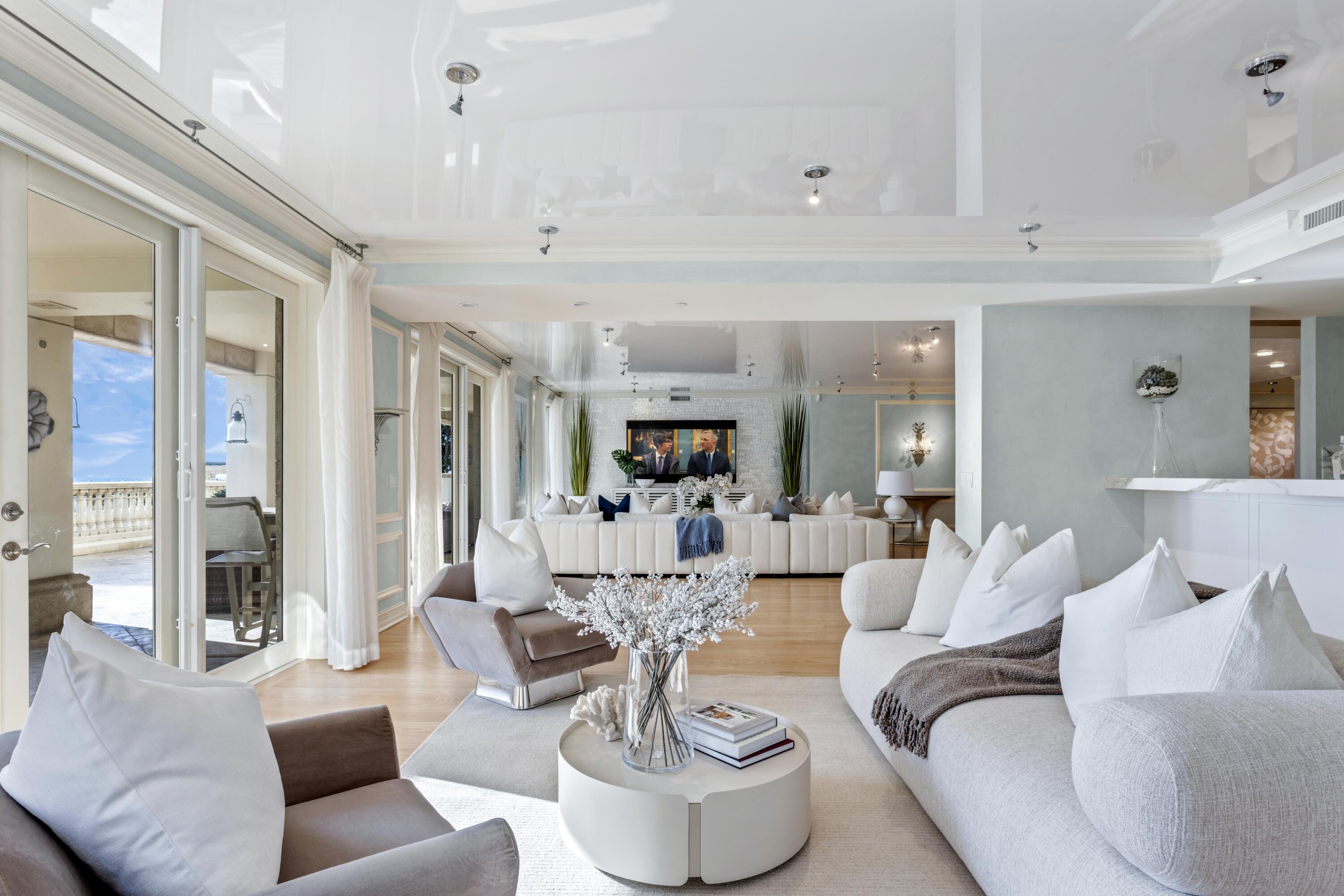 400 South Ocean Boulevard, Unit R26 Boca Raton, FL 33432 - Photo 16 of 65 SITTING ROOM