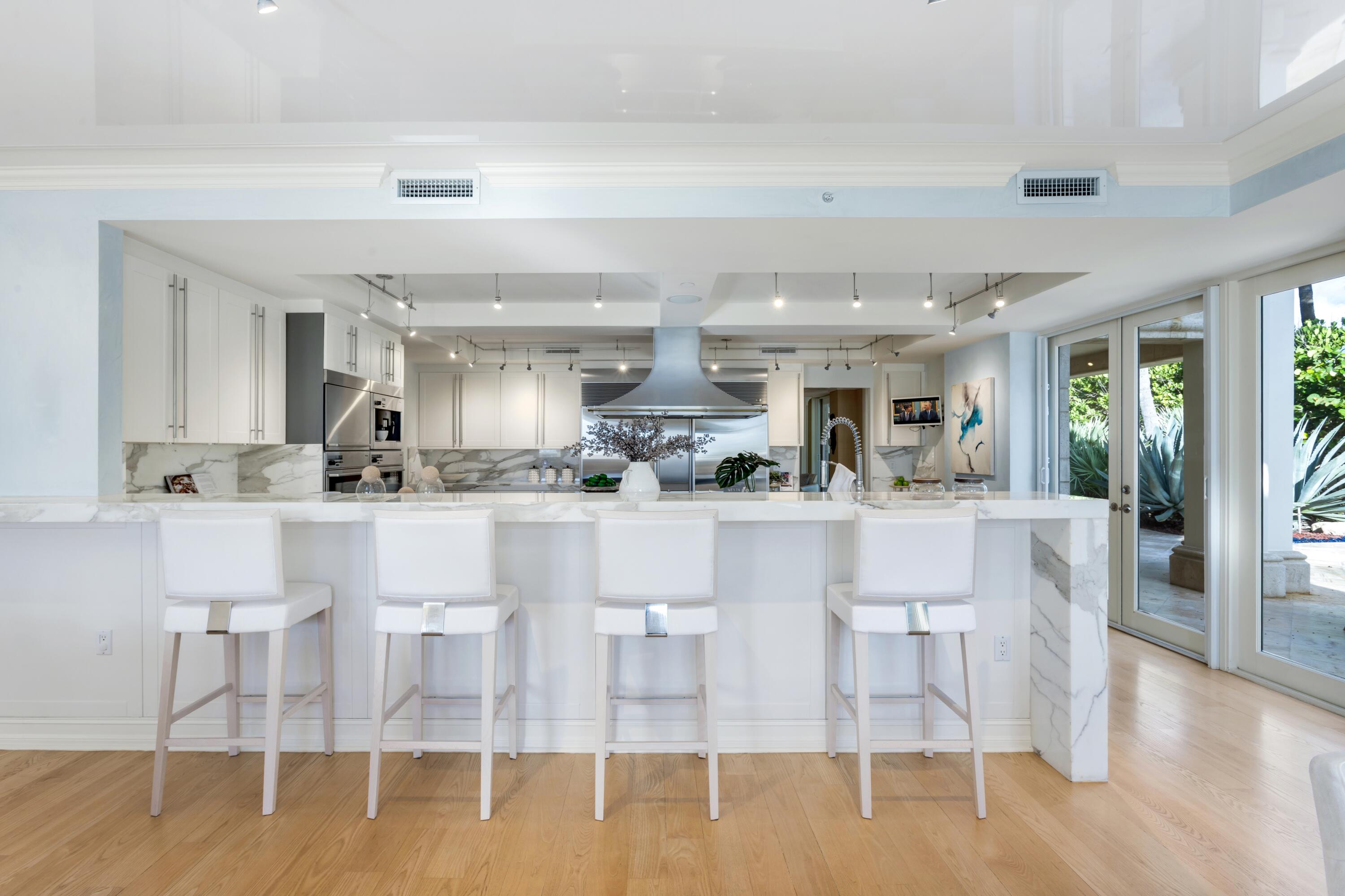 400 South Ocean Boulevard, Unit R26 Boca Raton, FL 33432 - Photo 23 of 65 BREAKFAST BAR