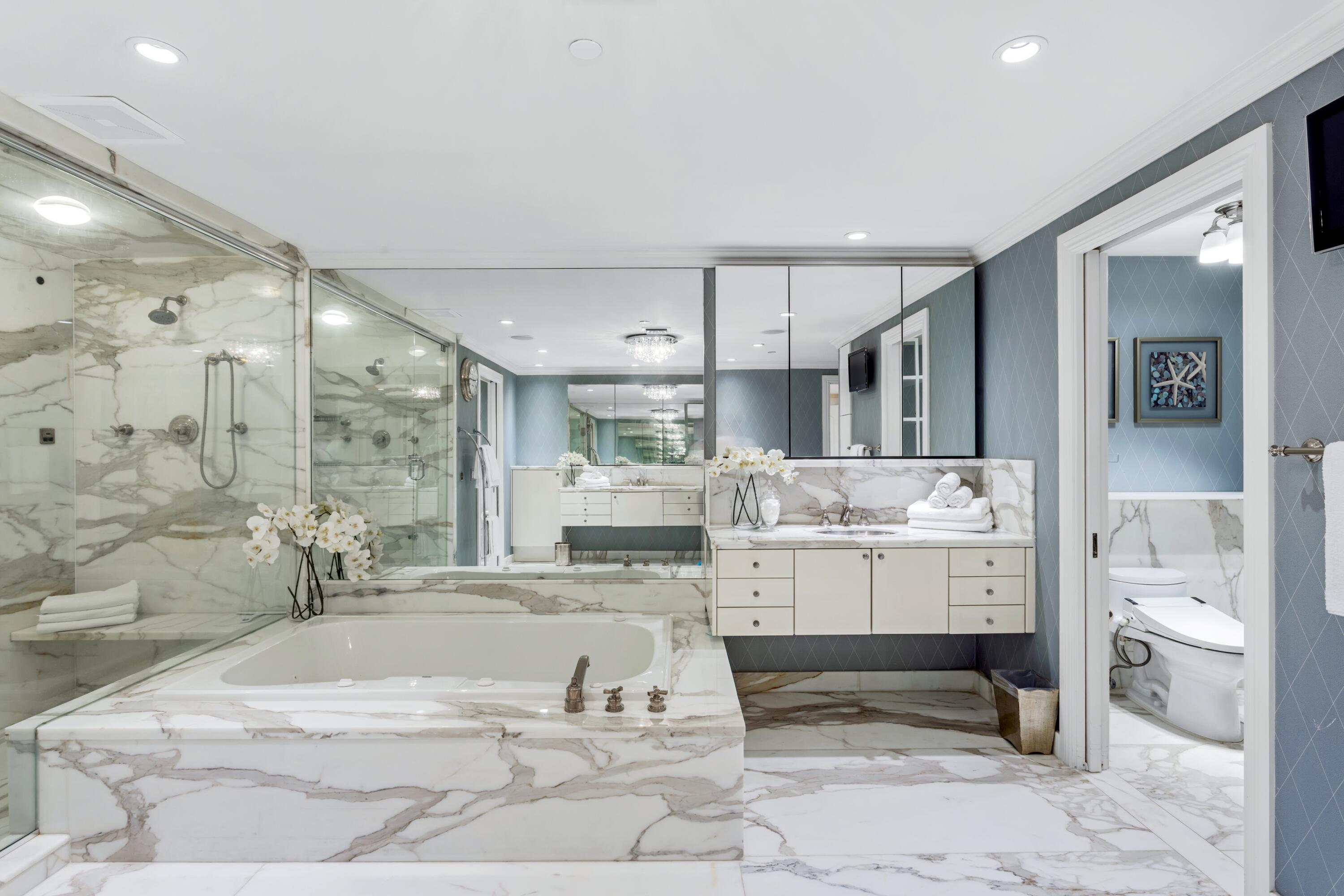 400 South Ocean Boulevard, Unit R26 Boca Raton, FL 33432 - Photo 39 of 65 PRIMARY BATH