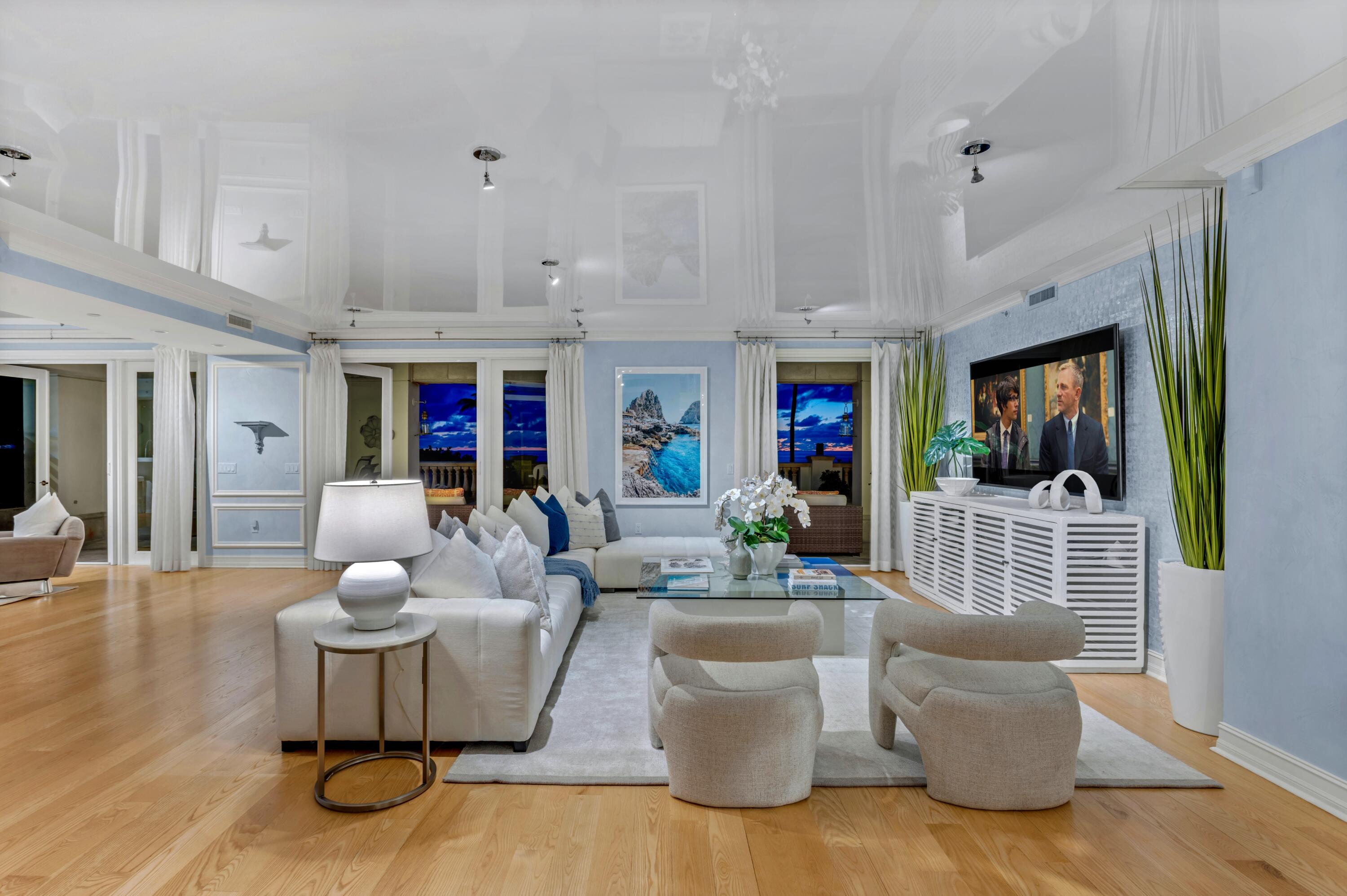 400 South Ocean Boulevard, Unit R26 Boca Raton, FL 33432 - Photo 10 of 65 SUNRISE GREAT ROOM