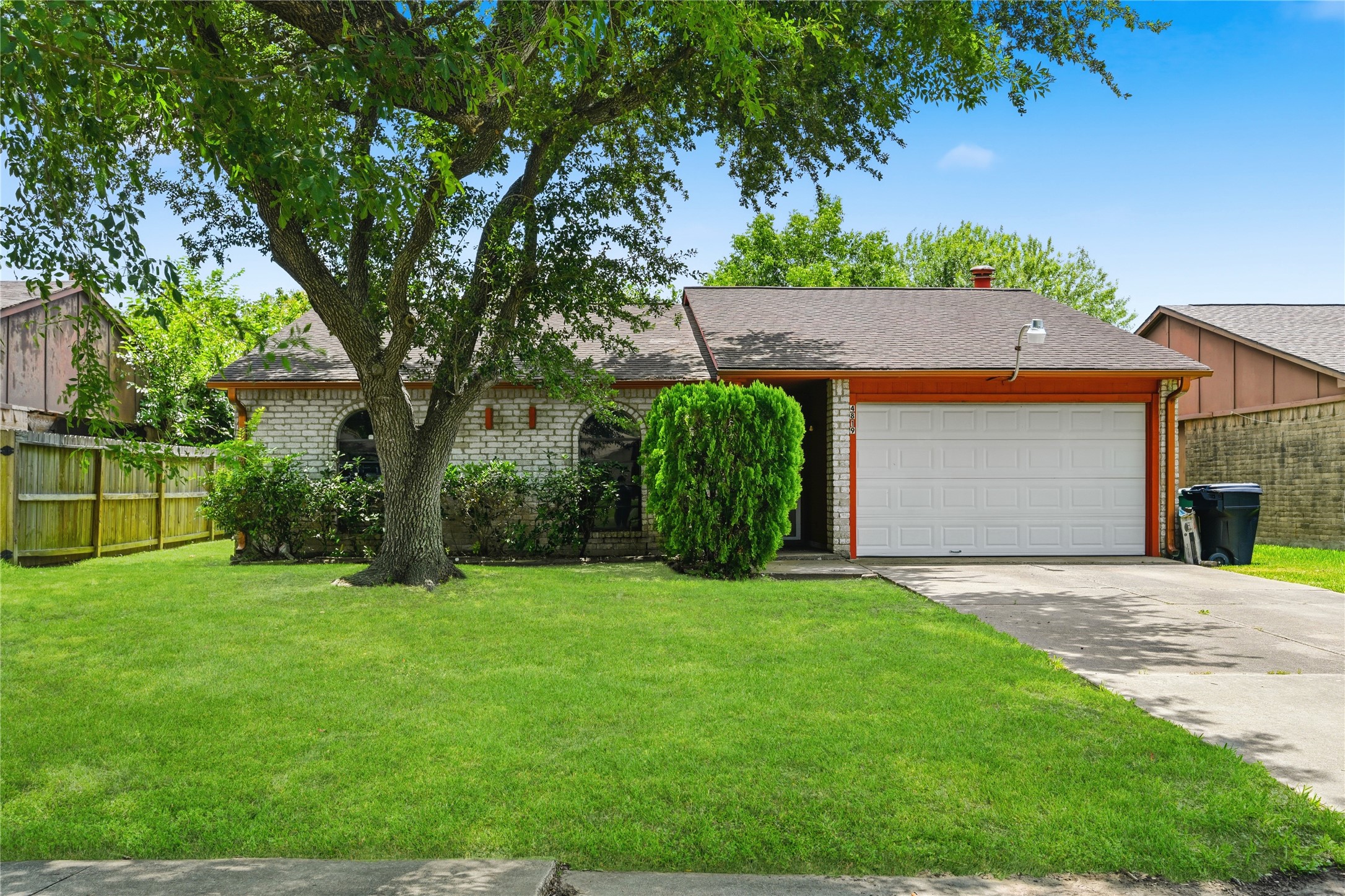 4819 Court Road Houston, TX 77053 - Photo 1 of 18 Welcome to 4819 Court Road