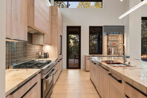 $6,995,000 | 9304 Nine Bark Road, Truckee, CA 96161