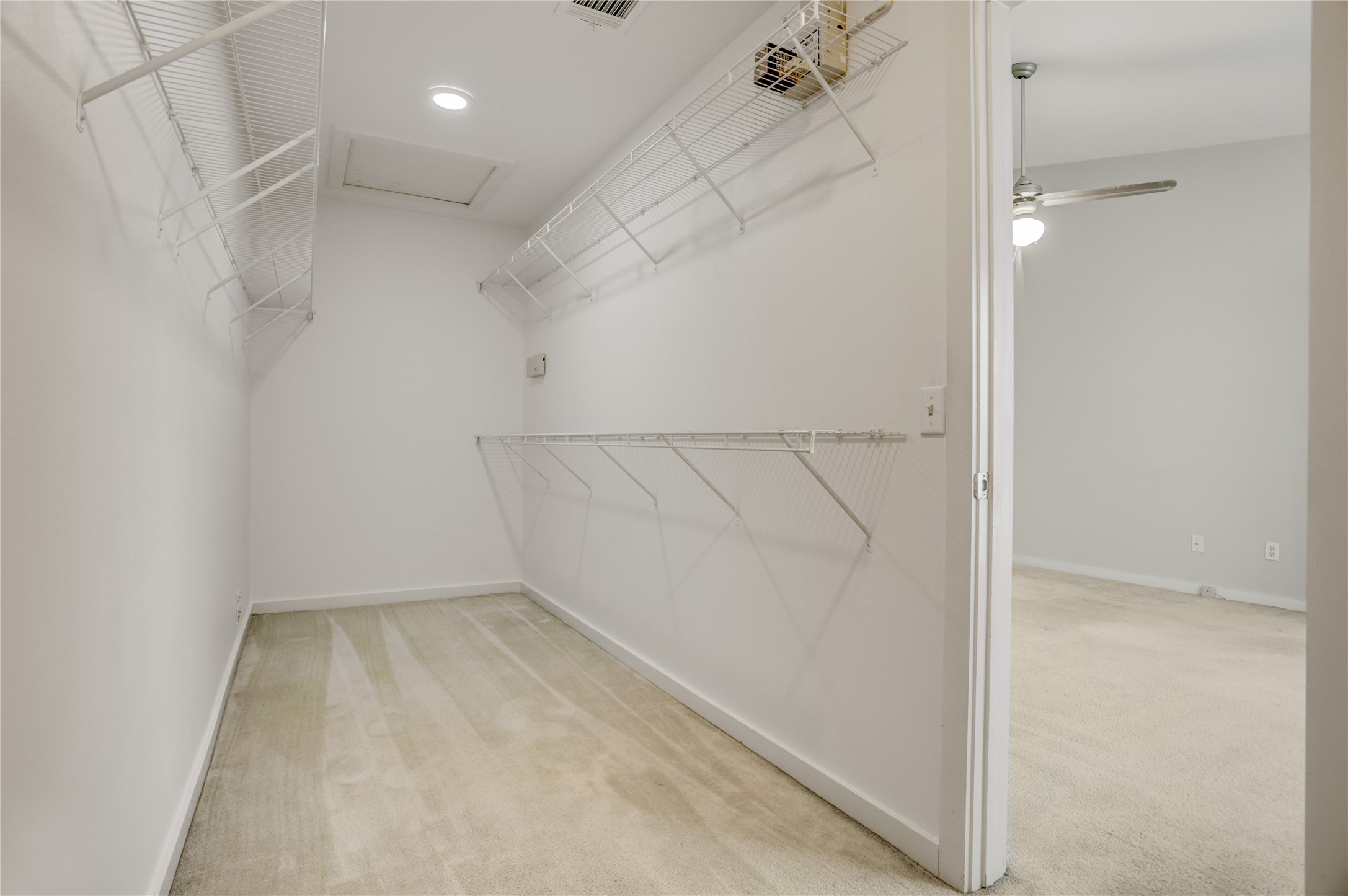 910 Ruthven Street Houston, TX 77019 - Photo 20 of 35 Huge walk-in closet in the primary