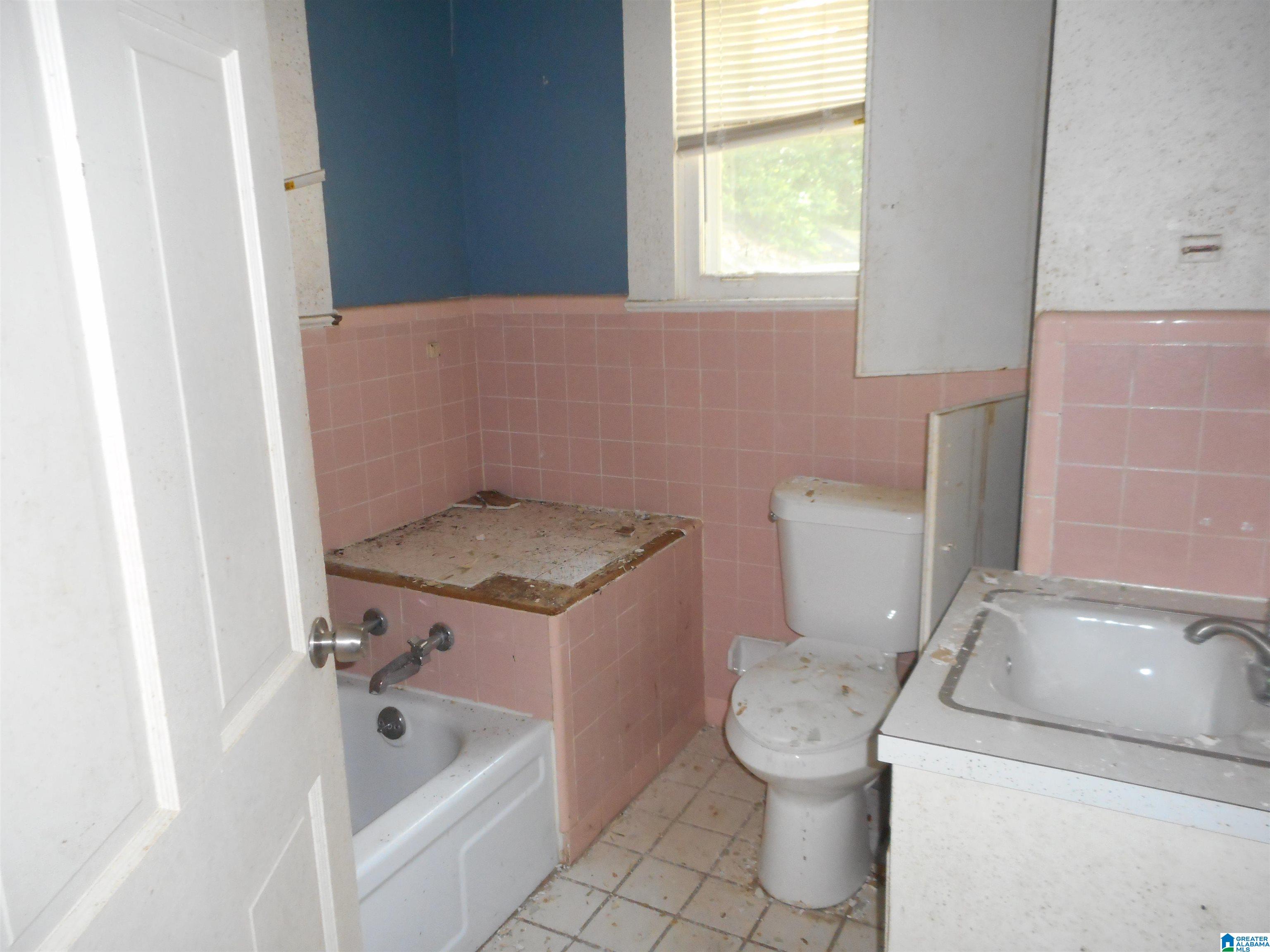226 86th Place South Birmingham, AL 35206 - Photo 9 of 19