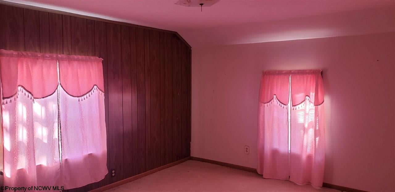 586 Mods Run Road Mannington, WV 26582 - Photo 18 of 27 Gallery Image 18