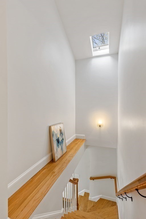 21 Lake Road Wayland, MA 01778 - Photo 18 of 37