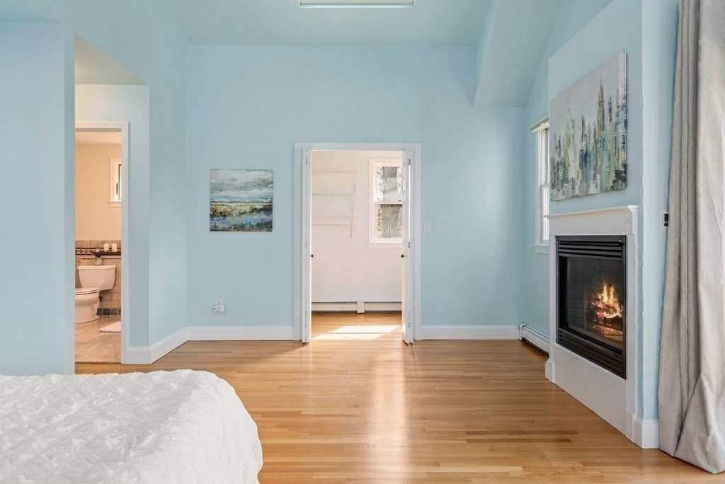 21 Lake Road Wayland, MA 01778 - Photo 22 of 37